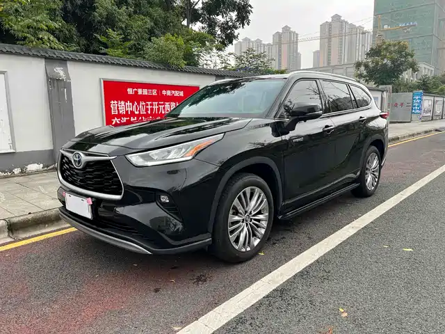 TOYOTA HIGHLANDER 2024