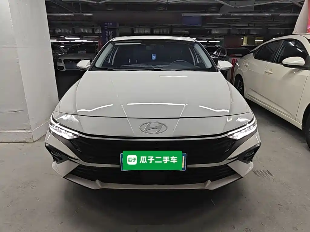 Hyundai Elantra — миниатюра 3