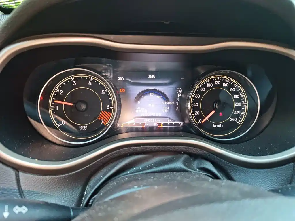 Jeep Cherokee (Import) — миниатюра 12