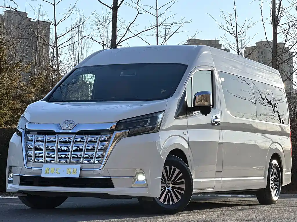 Toyota Hiace 2024