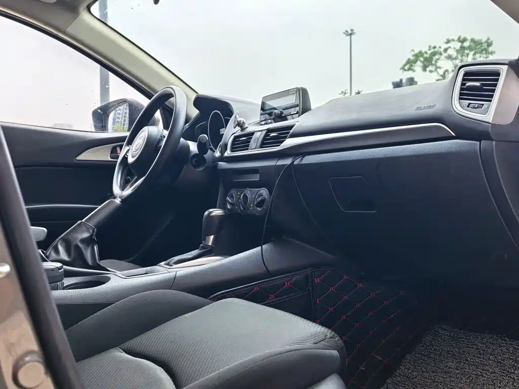 Mazda 3 Axela — миниатюра 9