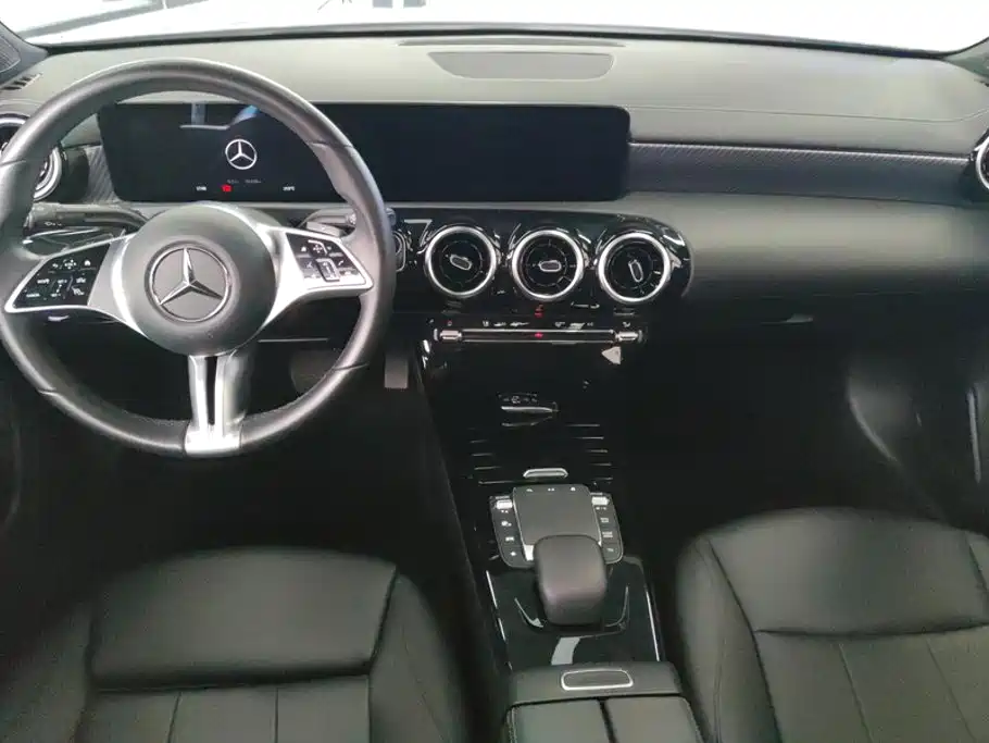 Mercedes-Benz A-Class — миниатюра 12