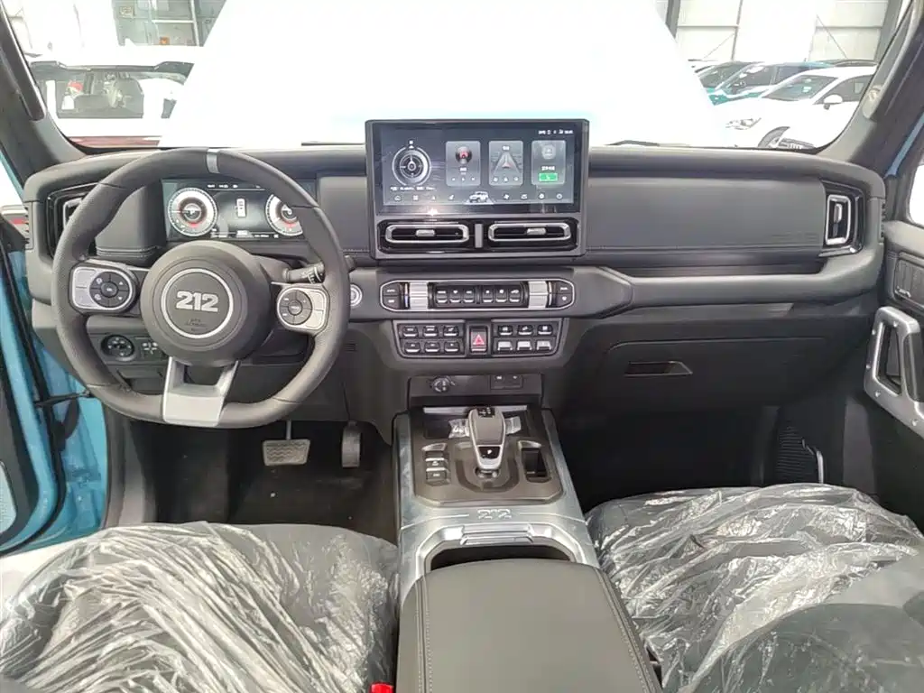 212 T01 2025 2.0T
