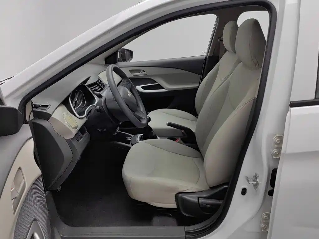 Chevrolet Sail — миниатюра 10