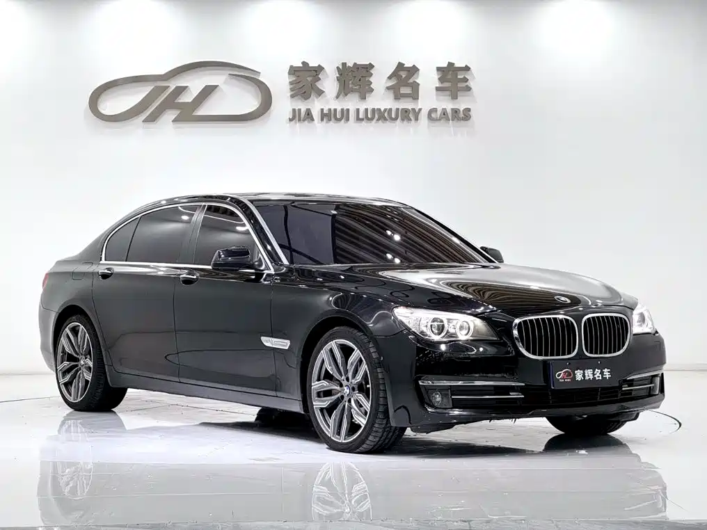 BMW 7 Series — миниатюра 3