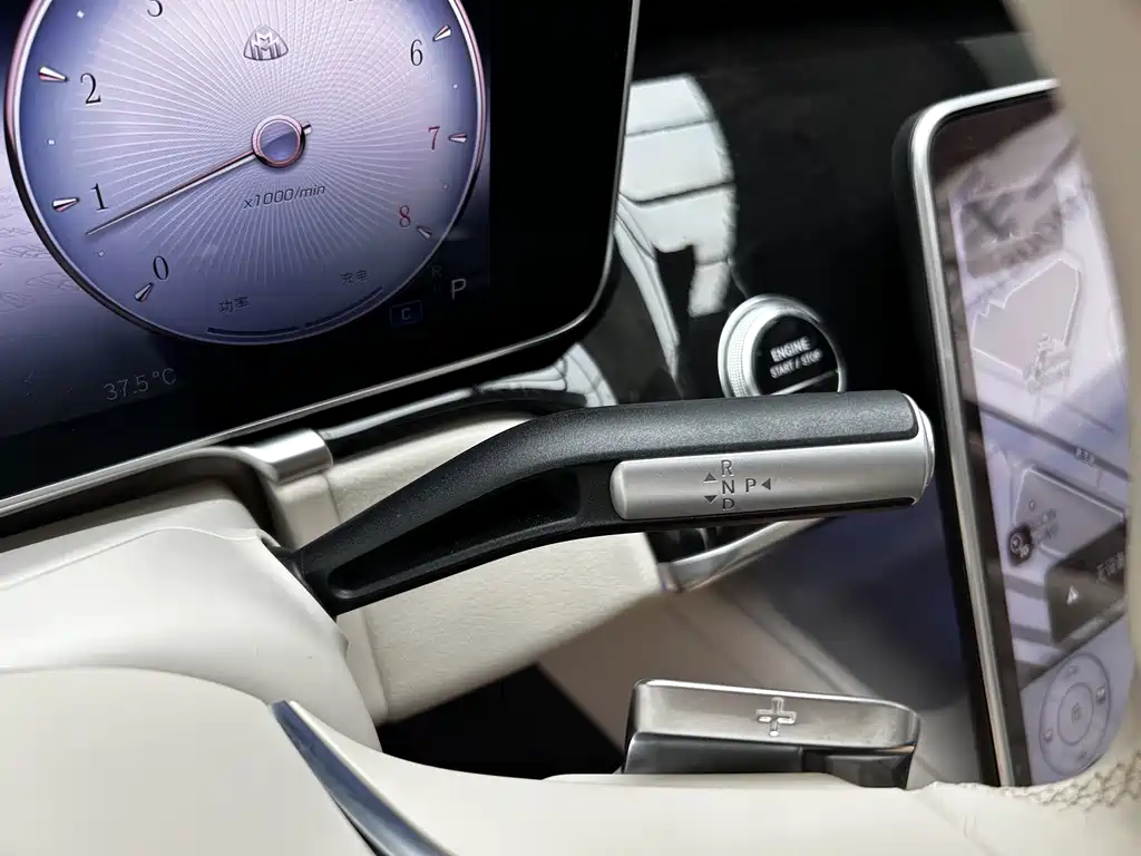Mercedes-Benz S-Class — миниатюра 8