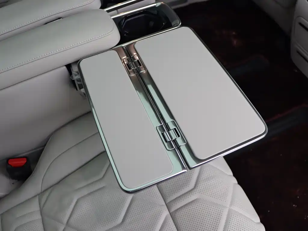 Volvo EM90 — миниатюра 15