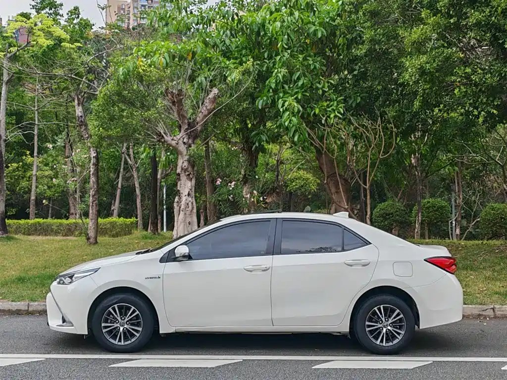 Toyota Corolla Levin 2017 1.8H GS E-CVT Elite V