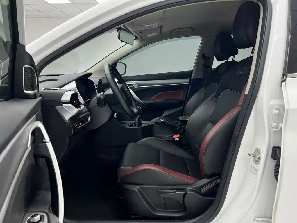 Geely Binyue — миниатюра 14