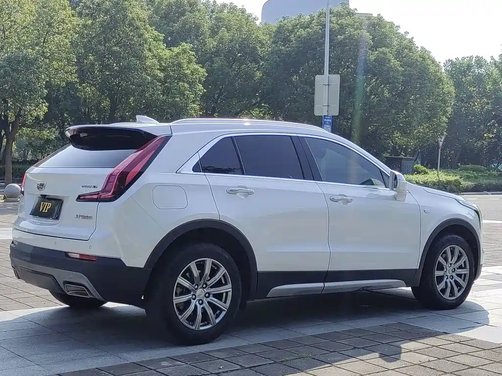 Cadillac XT4 — миниатюра 5