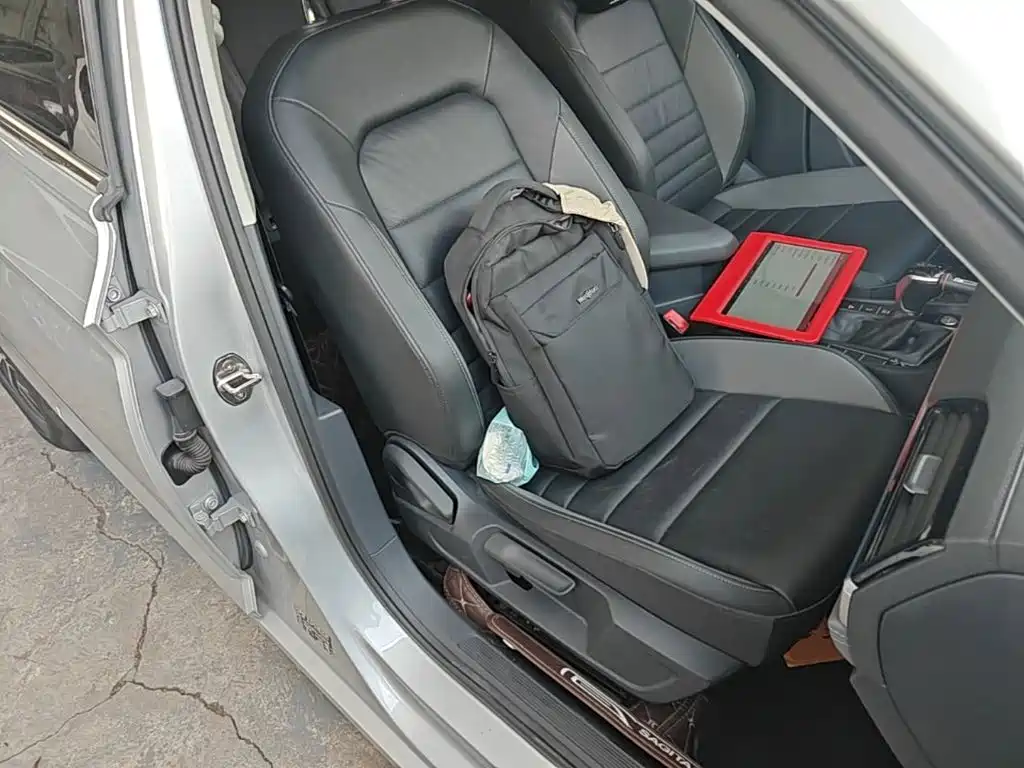 Volkswagen Sagitar — миниатюра 25