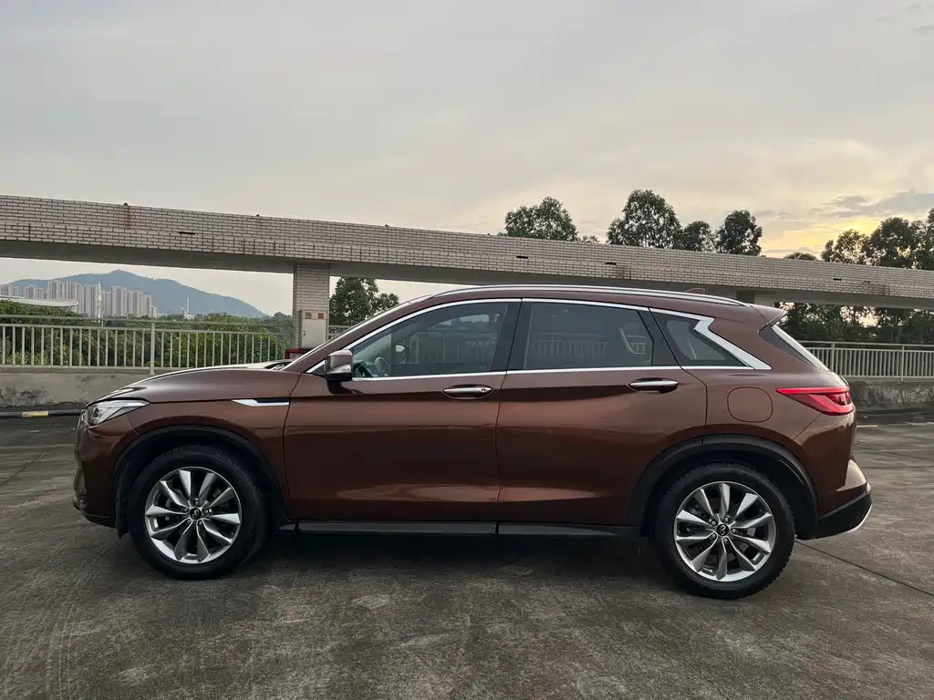 Infiniti QX50 — миниатюра 11