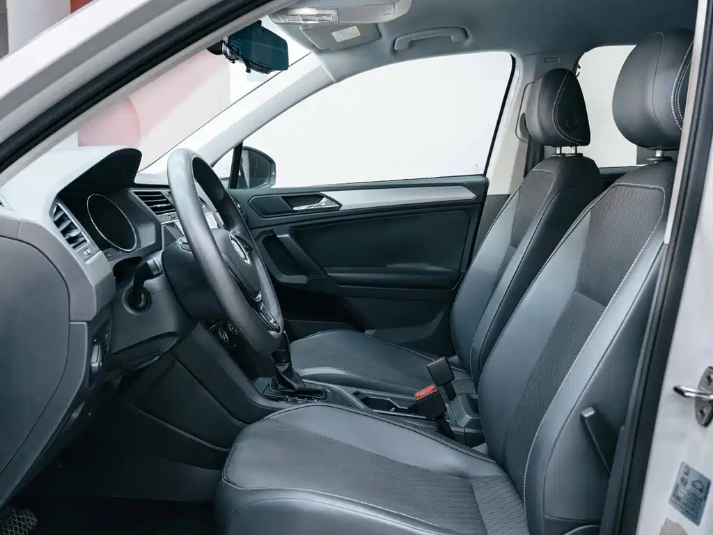 Volkswagen Tiguan L — миниатюра 8