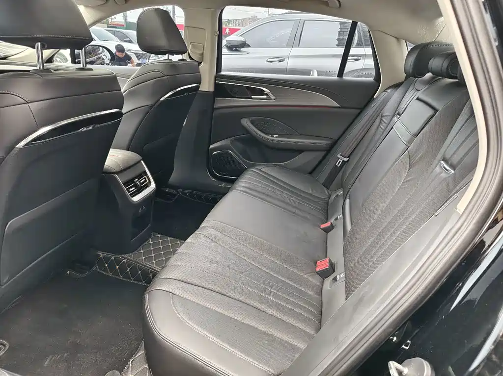 Hongqi Hongqi H5 — миниатюра 11