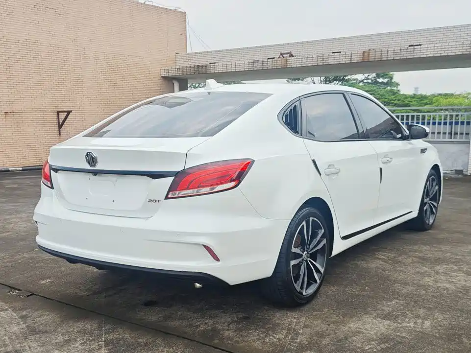 MG MG6 — миниатюра 9