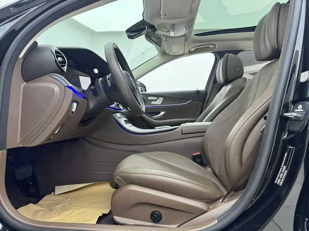 Mercedes-Benz E-Class — миниатюра 4