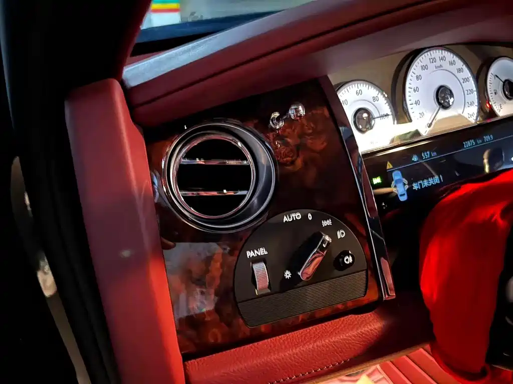 Rolls-Royce Ghost — миниатюра 11