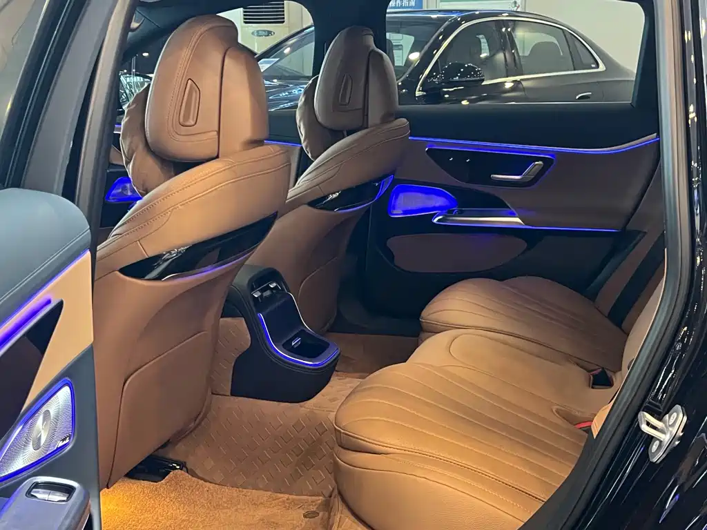 Mercedes-Benz E-Class — миниатюра 14