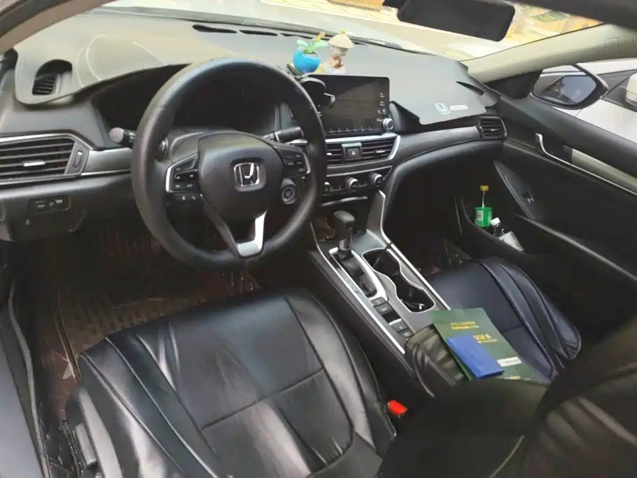 Honda Accord — миниатюра 12