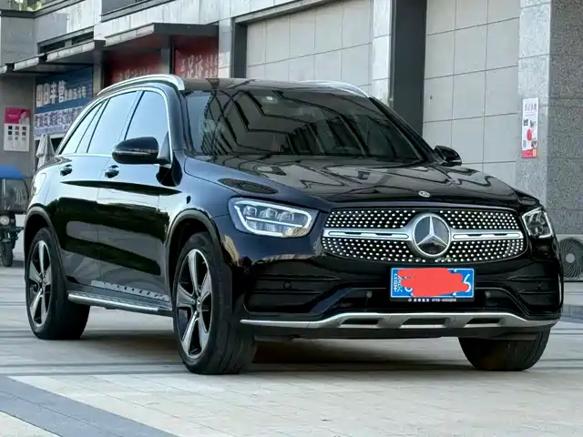 MERCEDES-BENZ GLC