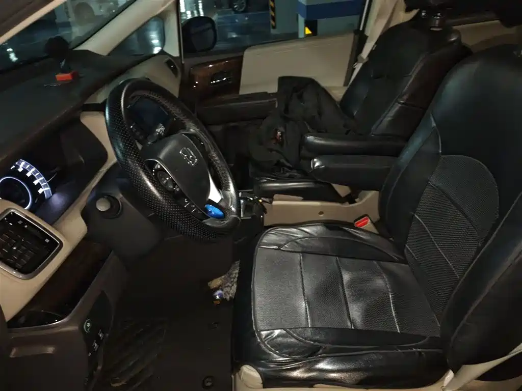 Honda Odyssey 2015 2.4L Luxury