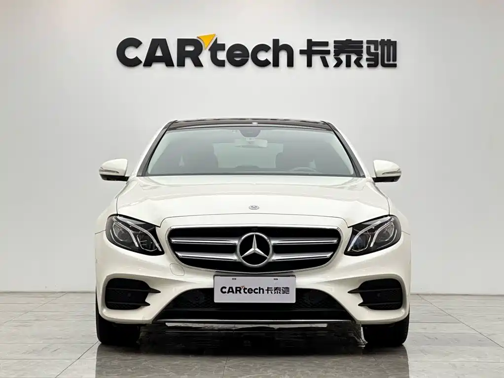 Mercedes-Benz E-Class — миниатюра 7