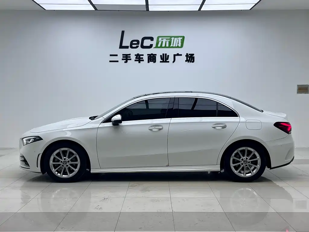 Mercedes-Benz A-Class — миниатюра 4