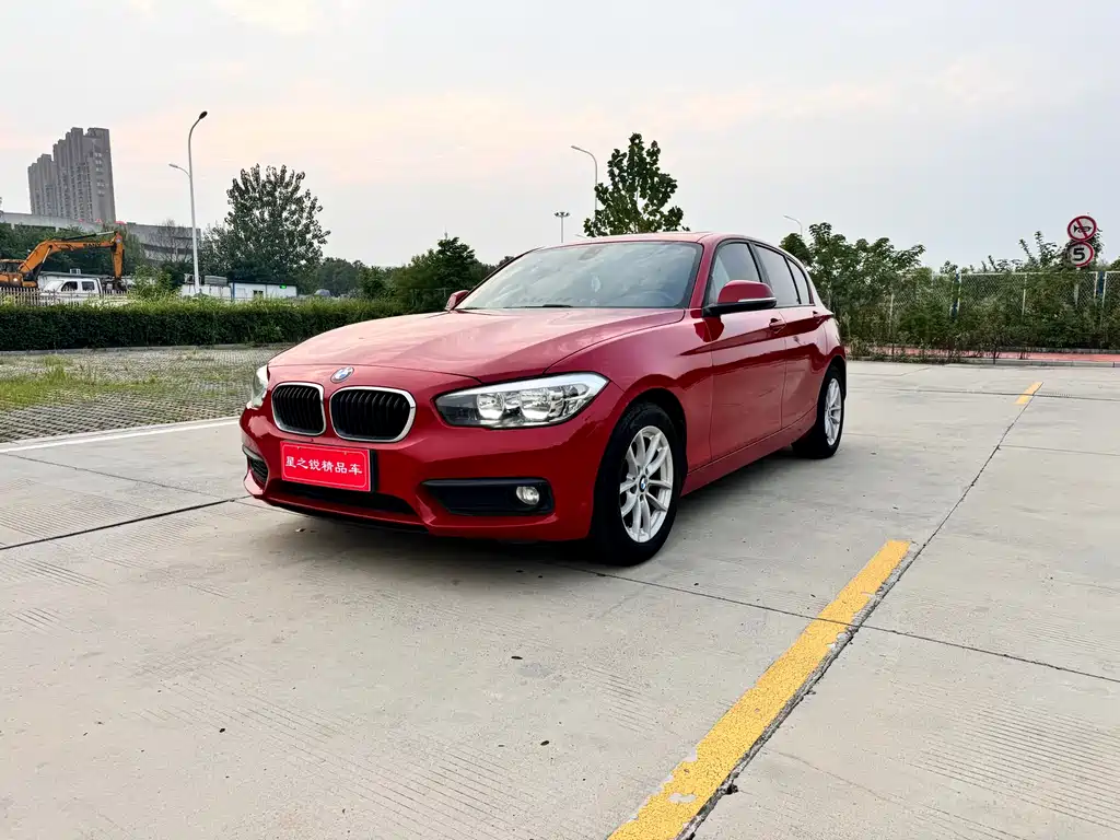 BMW 1 Series (Import) 2016