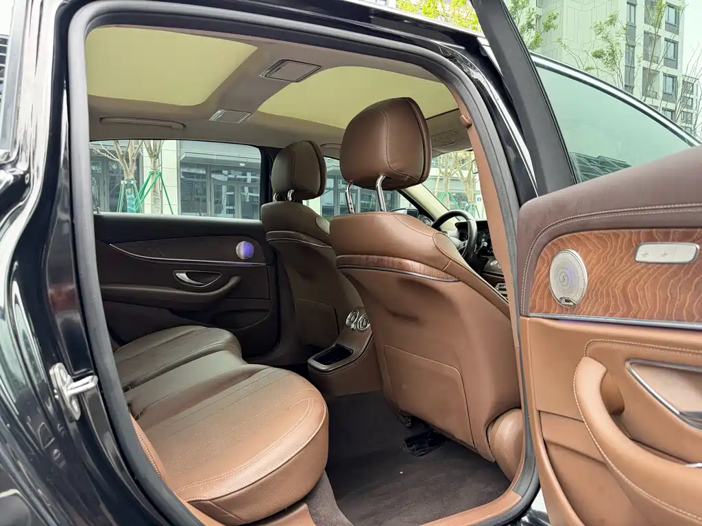 Mercedes-Benz E-Class E 2022 E 260 L