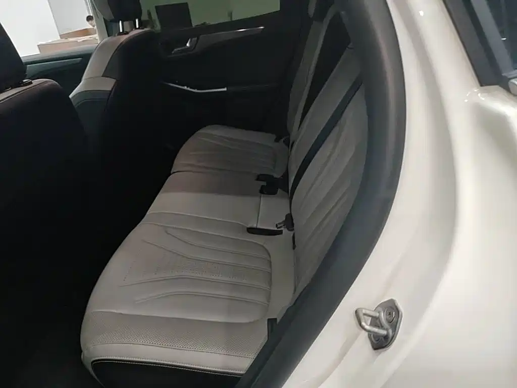 Ford Escape — миниатюра 17