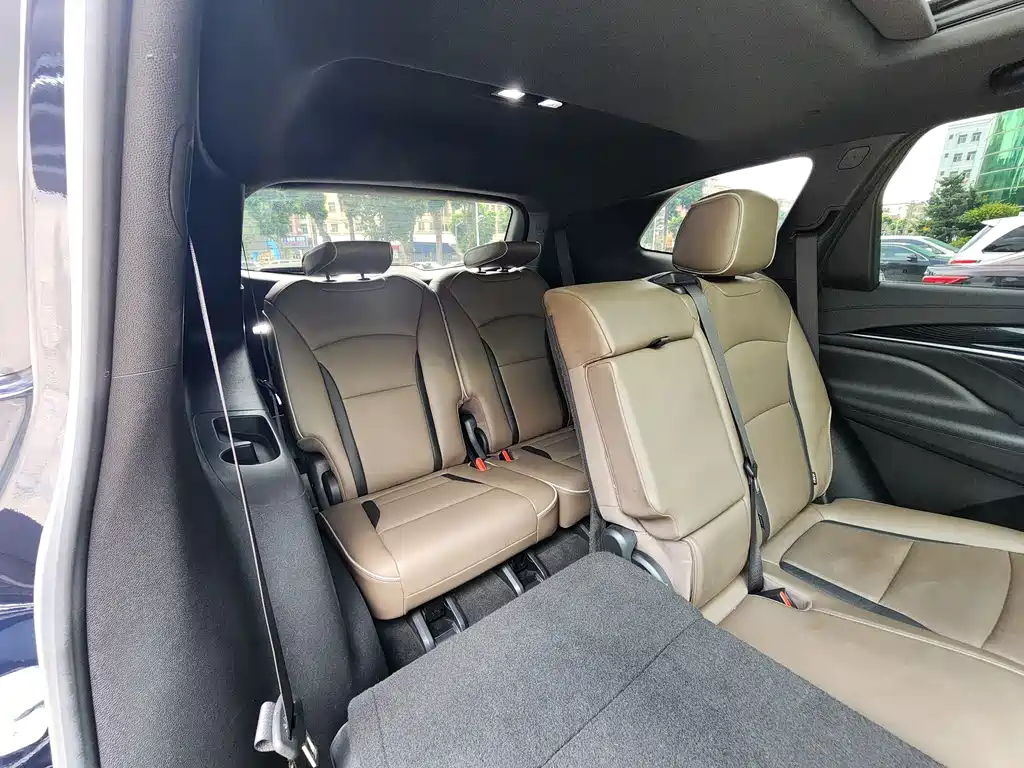 Buick Enclave — миниатюра 14