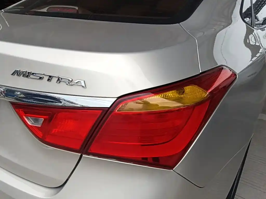 Hyundai Mistra — миниатюра 8
