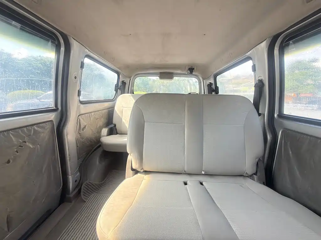 Wuling Rongguang V — миниатюра 12