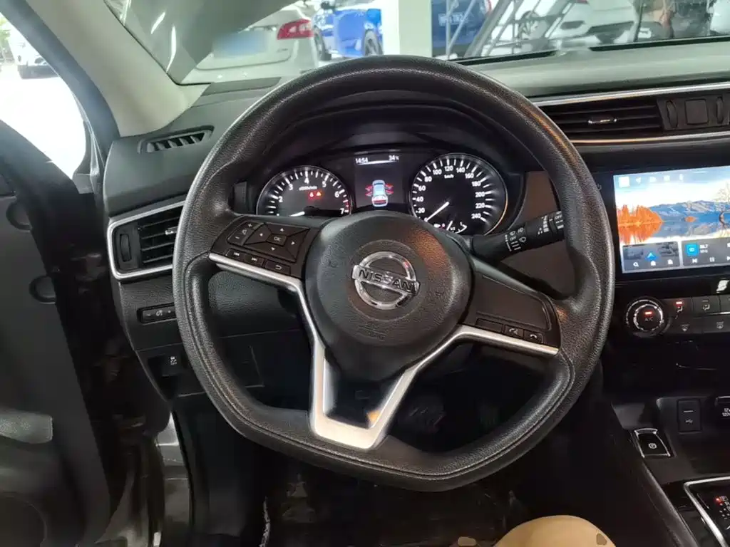 Nissan Qashqai — миниатюра 11