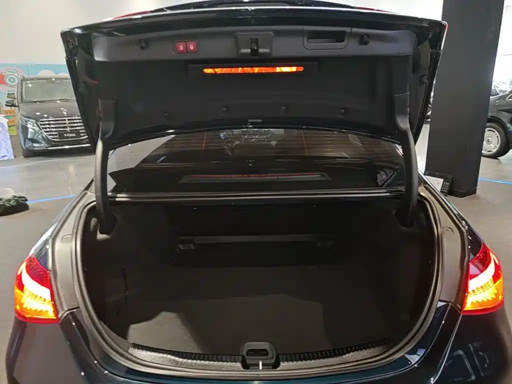 Mercedes-Benz C-Class — миниатюра 19