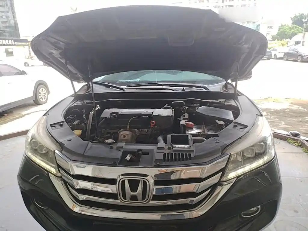 Honda Accord — миниатюра 20