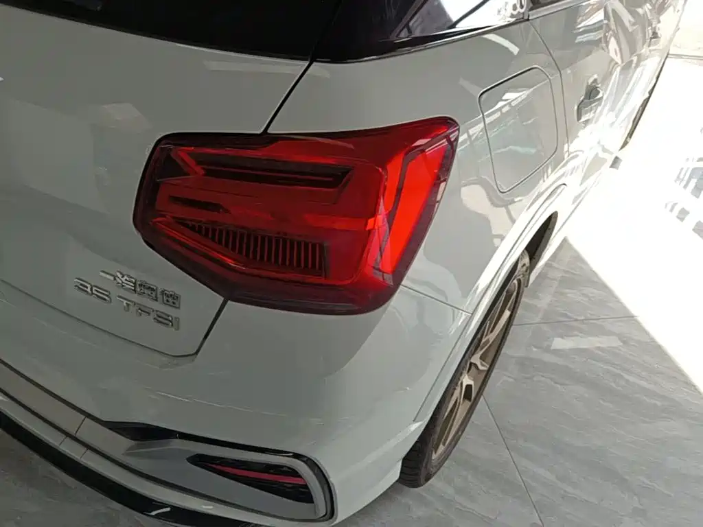 Audi Q2L — миниатюра 8