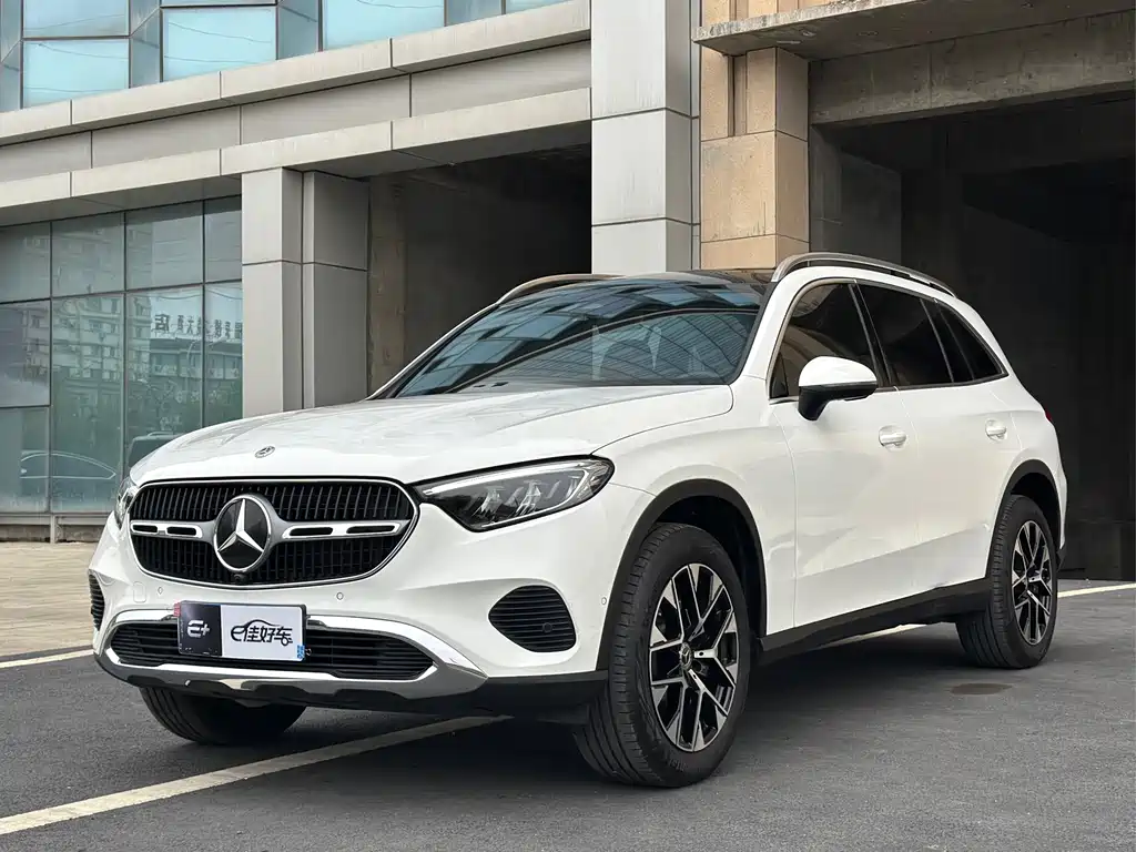 Mercedes-Benz GLC 2023