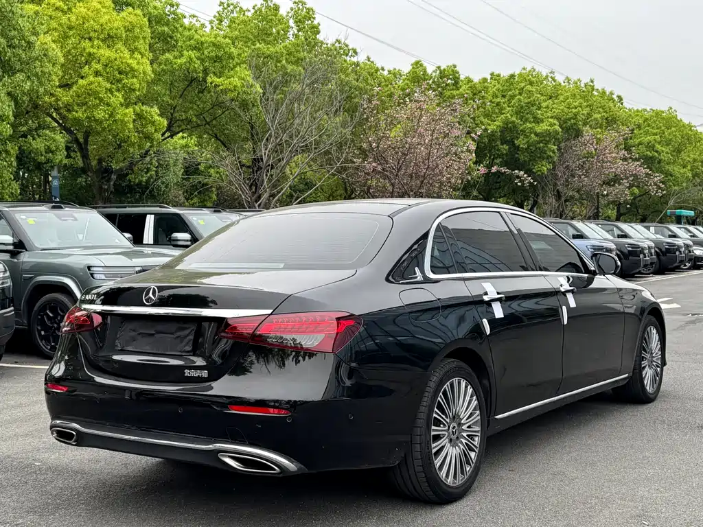 Mercedes-Benz E-Class — миниатюра 19