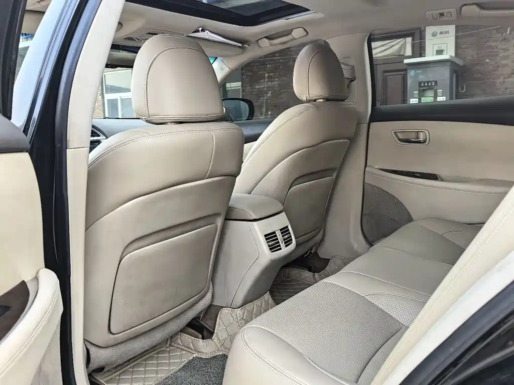 Lexus ES 2012 240