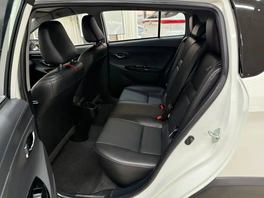 Toyota Yaris L — миниатюра 17