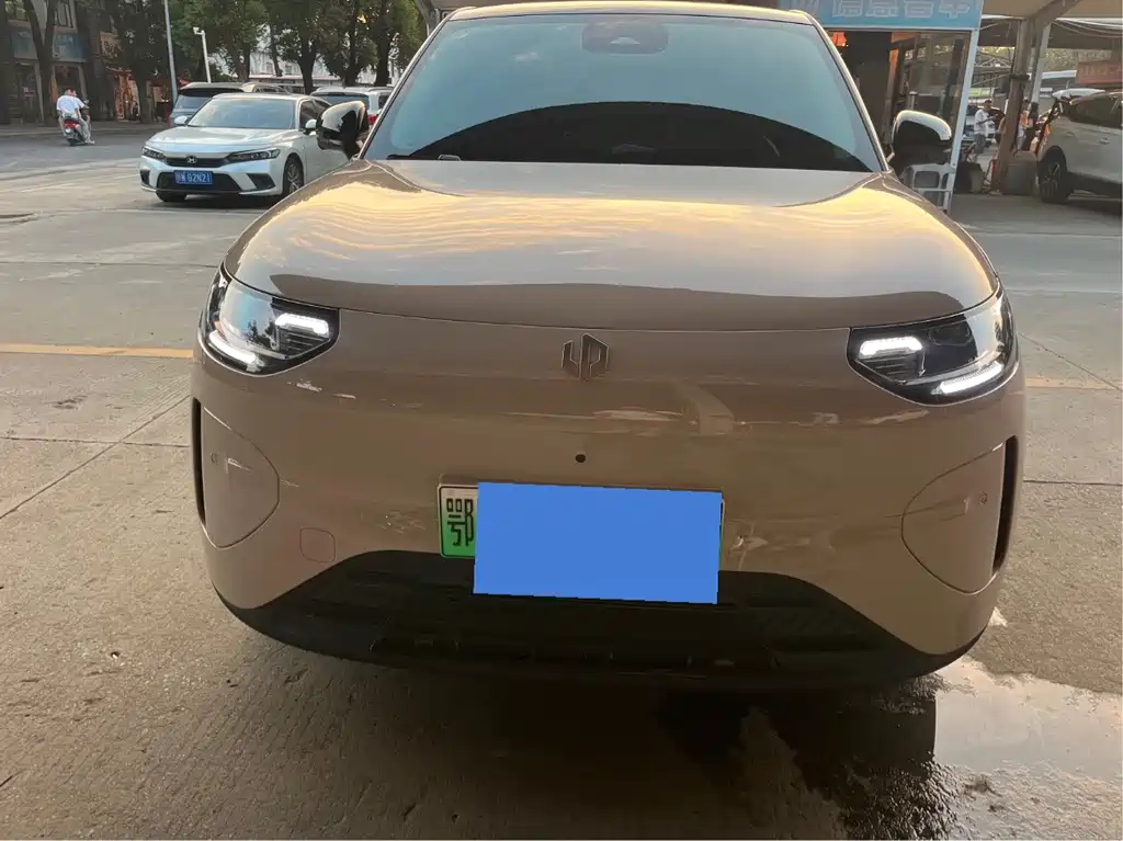 Leapmotor Leapmotor A10 — миниатюра 2
