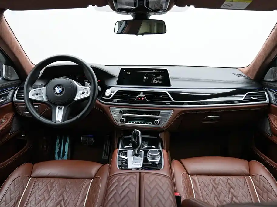 BMW 7 SERIES