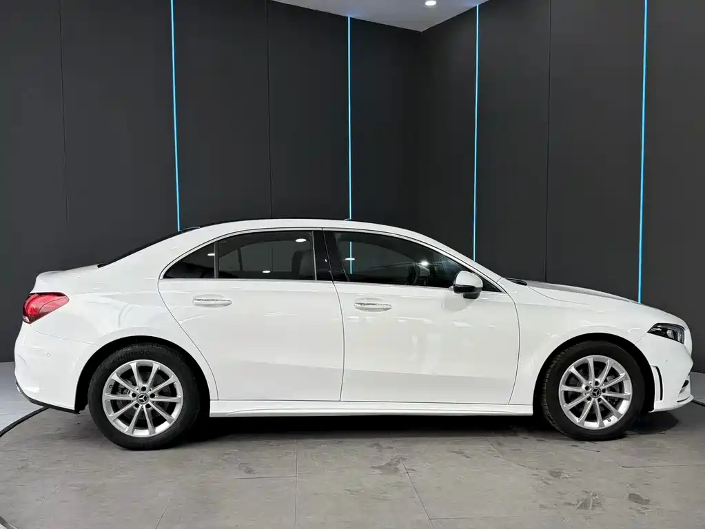 Mercedes-Benz A-Class — миниатюра 5