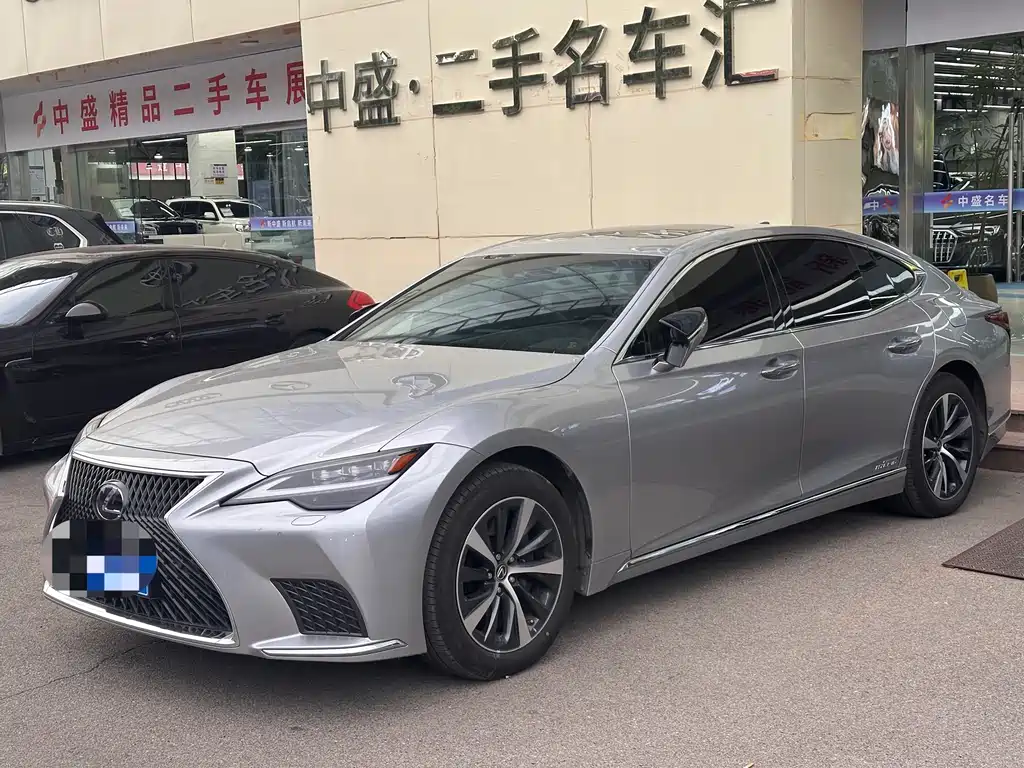 Lexus LS 2023