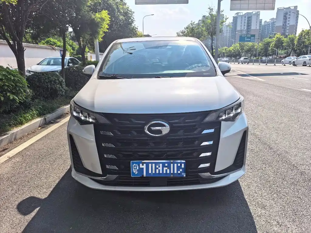GAC Motor Trumpchi M6 — миниатюра 2