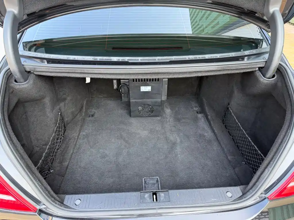 Mercedes-Benz S-Class — миниатюра 10