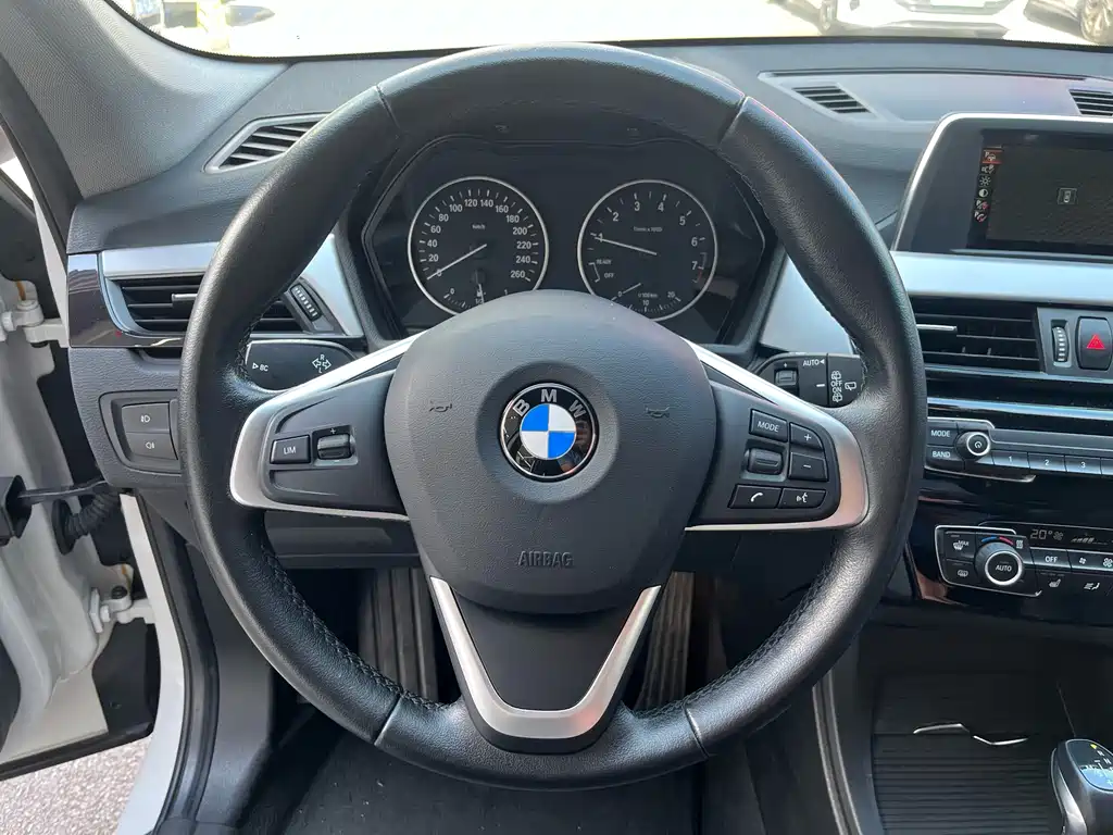 BMW X1 — миниатюра 14