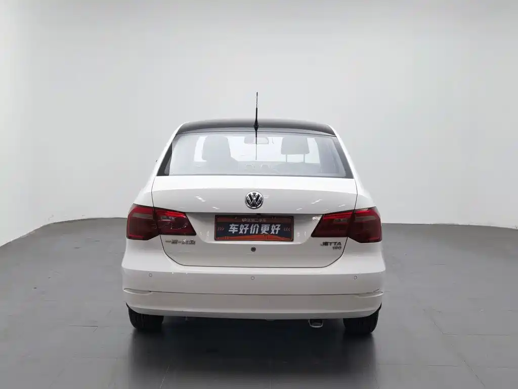Volkswagen Jetta — миниатюра 4