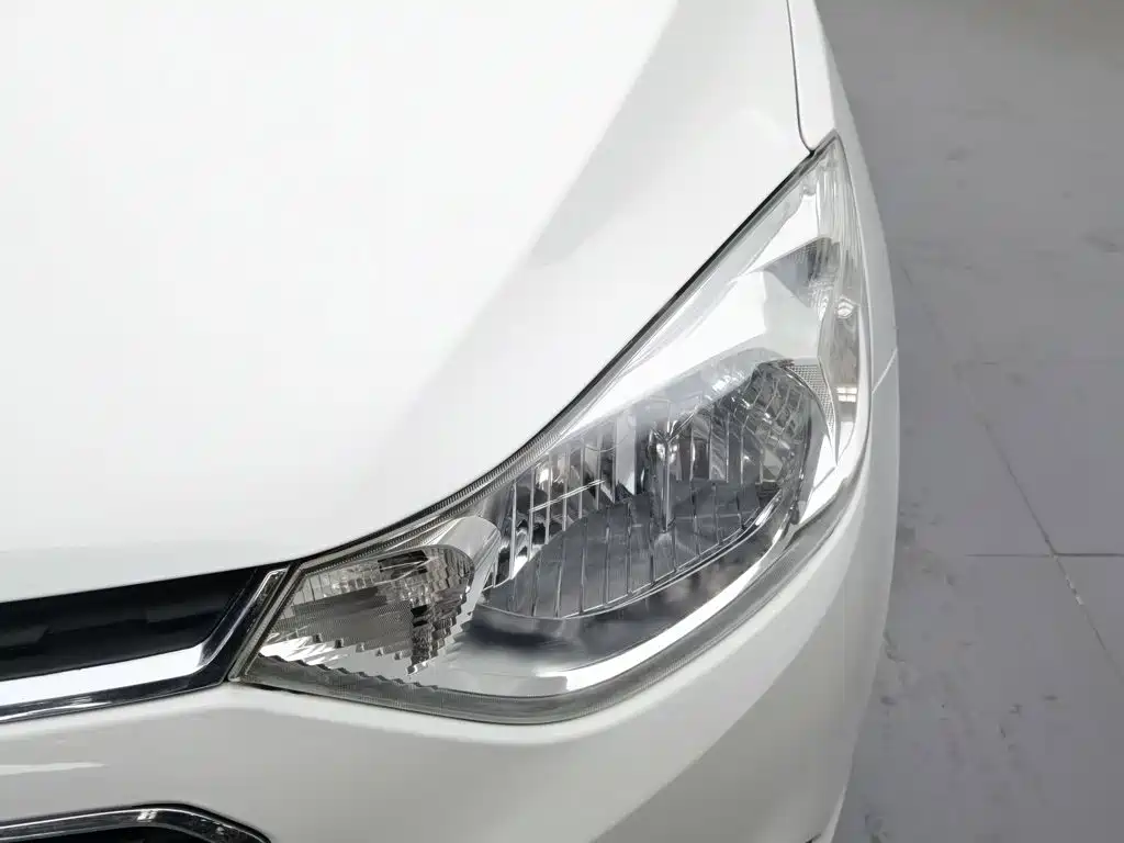 Chevrolet Sail — миниатюра 7